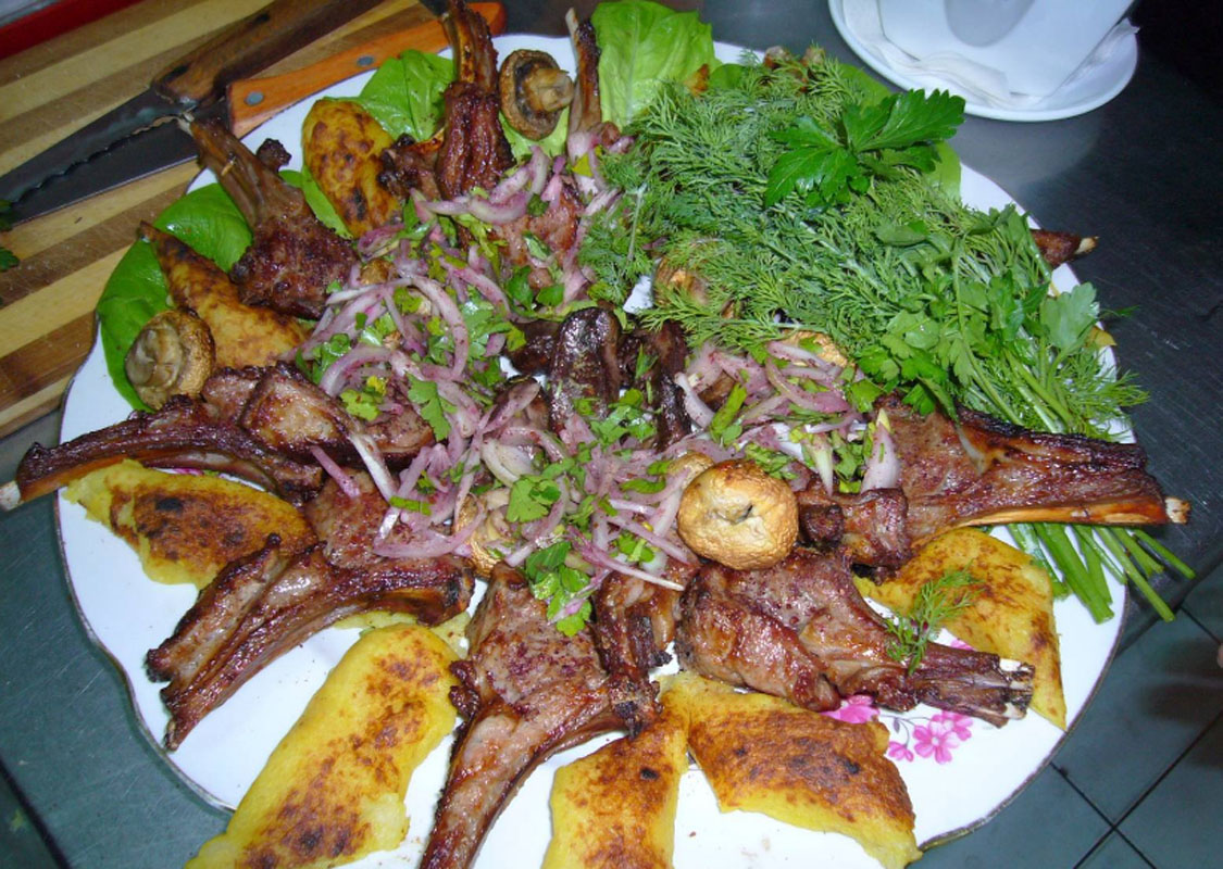 Основной зал — Уралочка