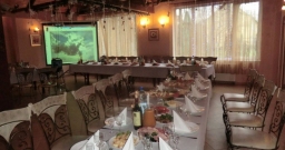 Основной зал