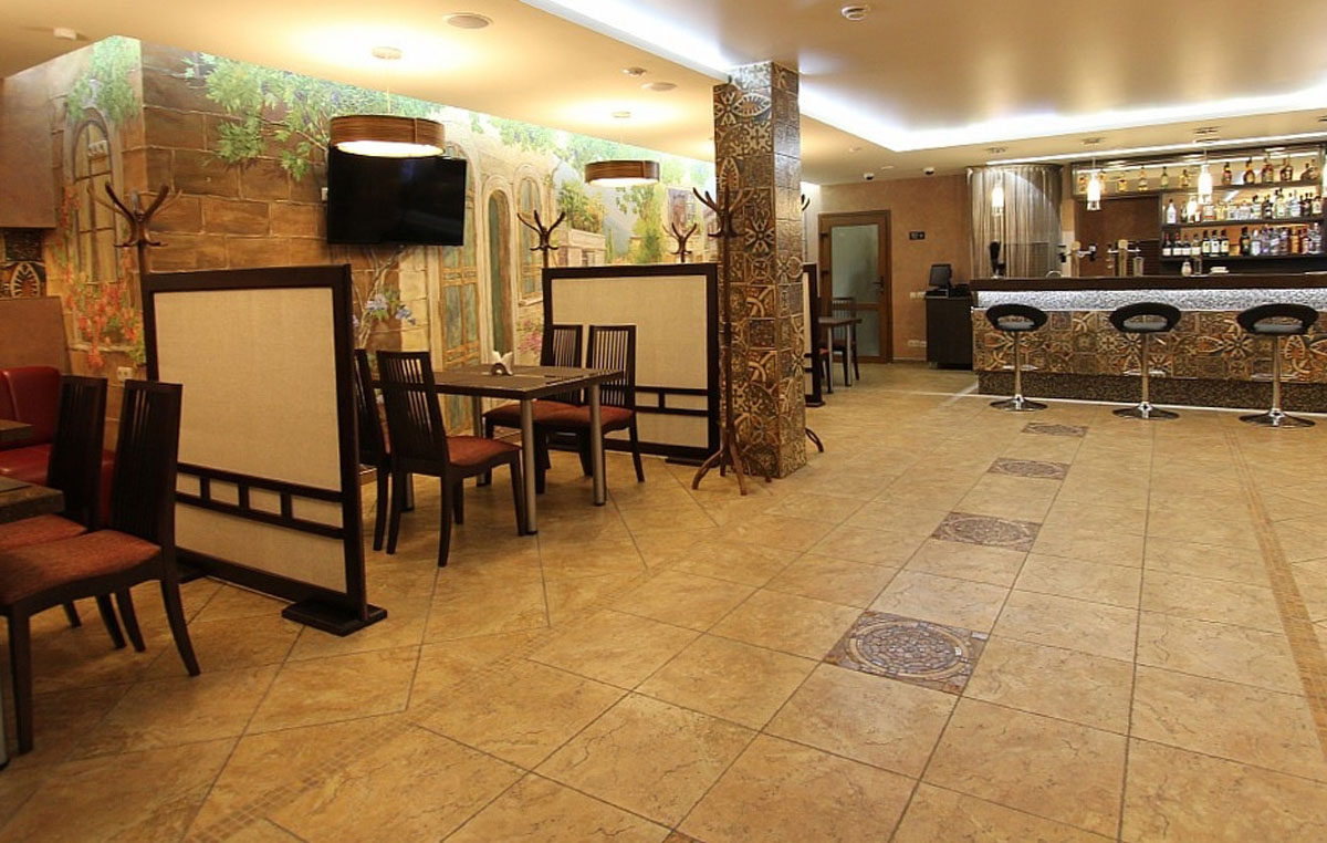 Основной зал — Купец