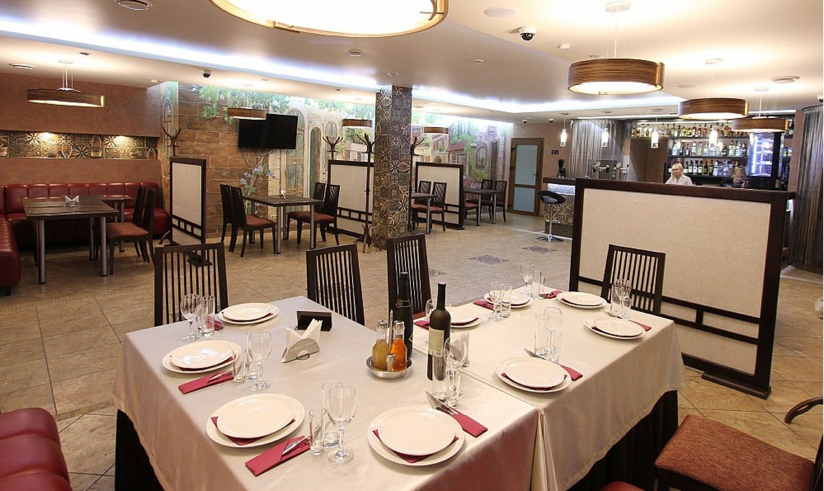 Основной зал — Купец