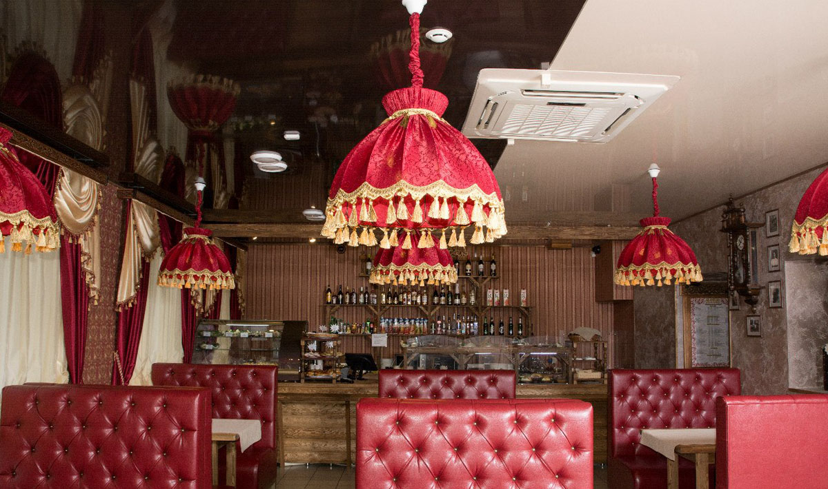 Основной зал — Кафе Печки-Лавочки