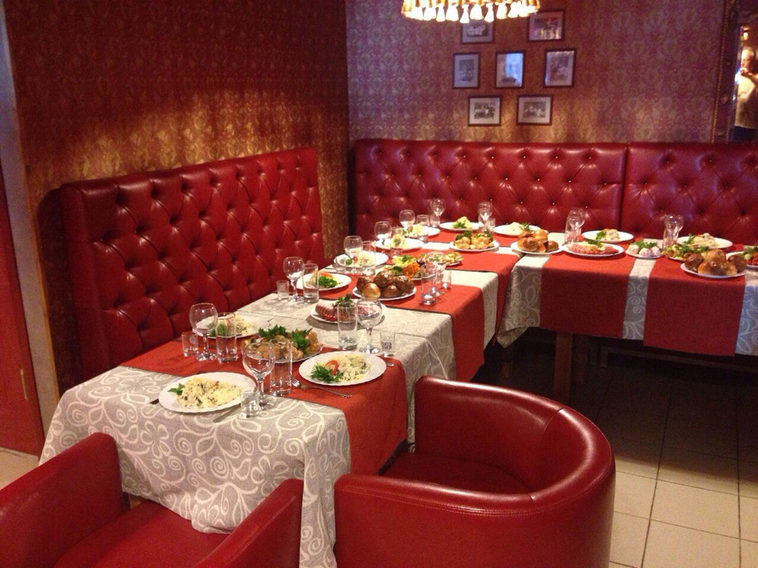 Основной зал — Кафе Печки-Лавочки