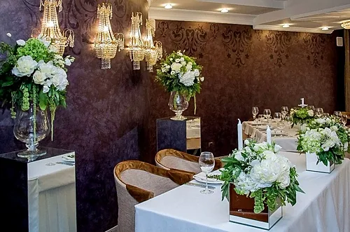 Зал на 100 человек — Park-Hotel