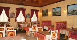 Основной зал