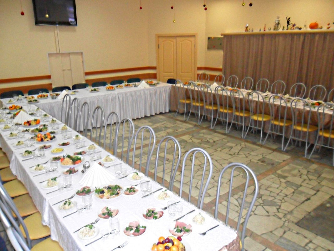 Тарелка на Докучаева — Основной зал, фото банкетного зала