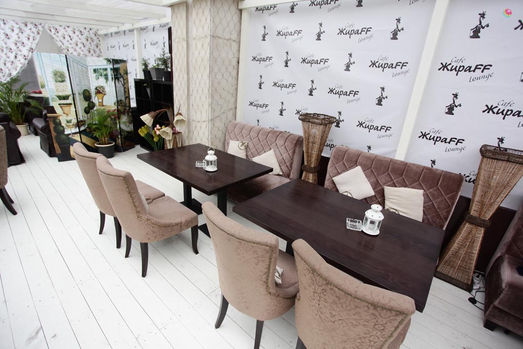 Cafe ЖираFF lounge — Зал на первом этаже, фото банкетного зала