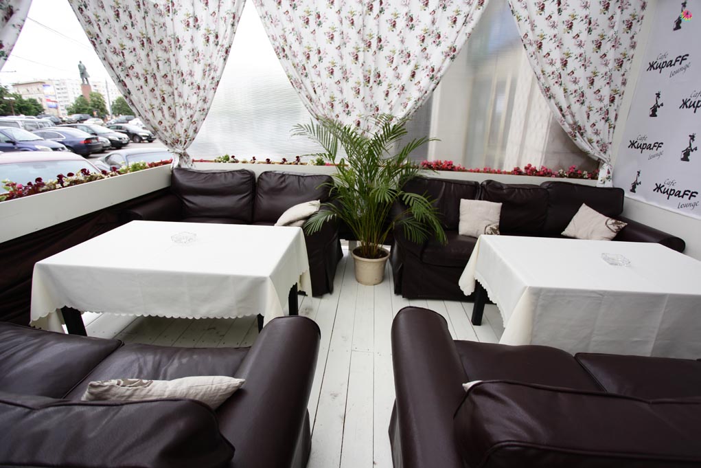 Зал на первом этаже — Cafe ЖираFF lounge
