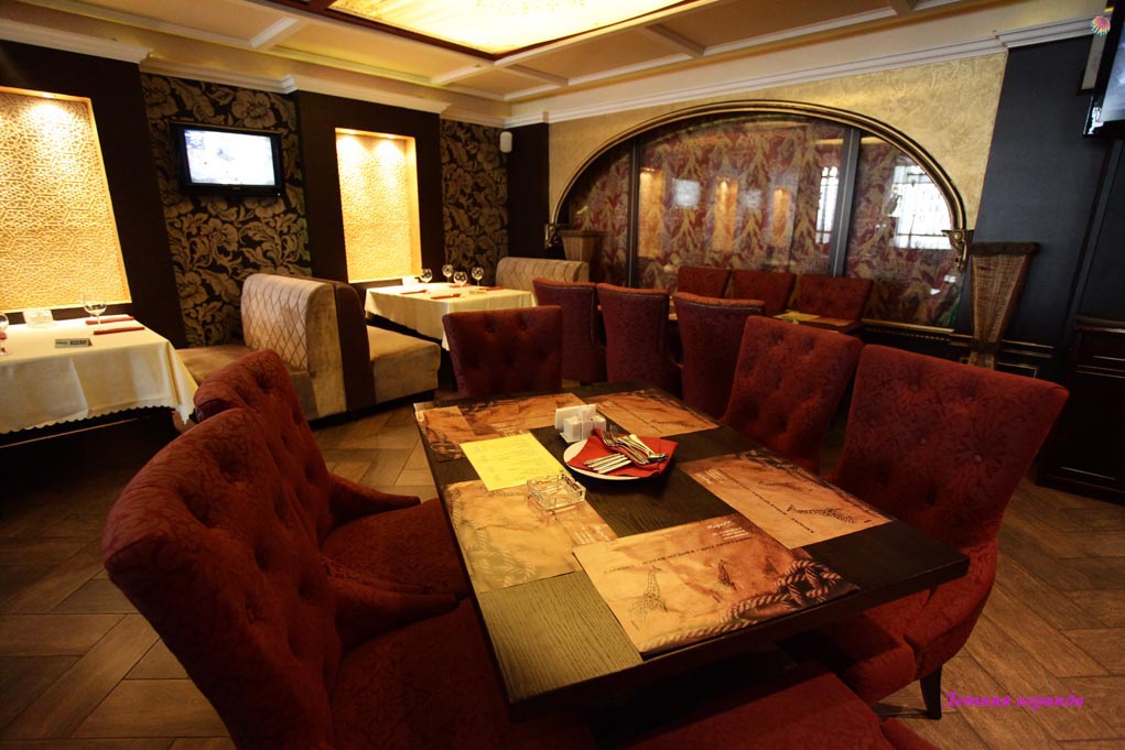 Зал на первом этаже — фото 10