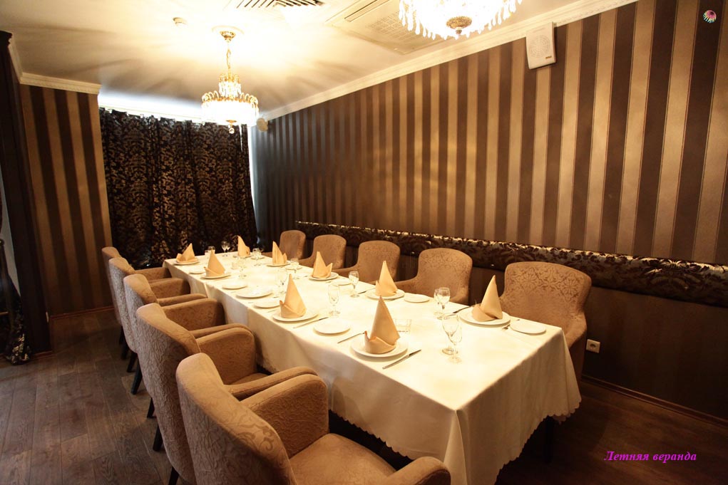 Зал на первом этаже — фото 11