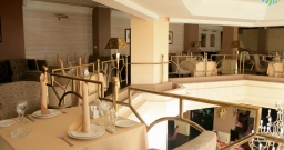 Зал на первом этаже — фото 6