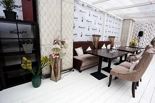 Зал на первом этаже — Cafe ЖираFF lounge