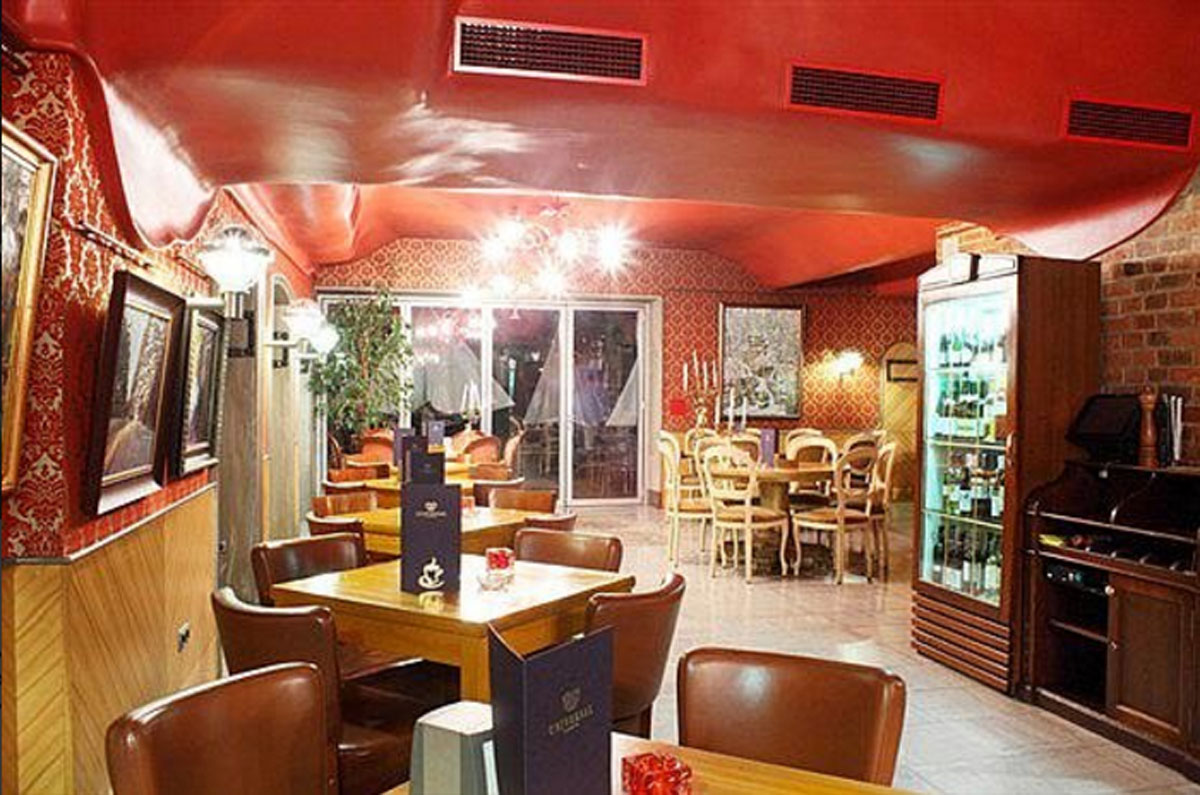 Основной зал — Заря