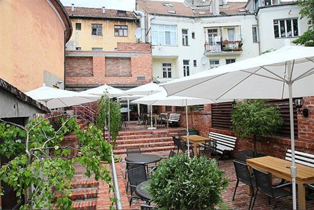 Основной зал — Заря