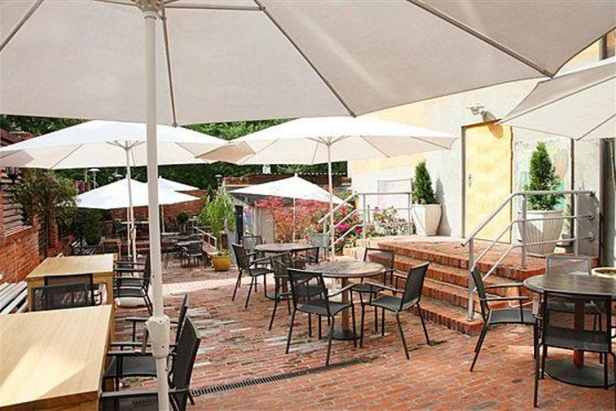 Основной зал — Заря