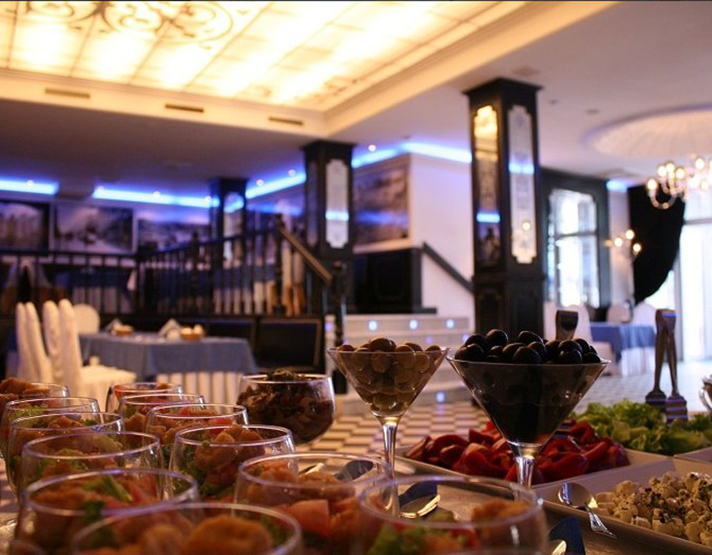 Основной зал — Элефант