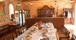 Трактир — интерьер зала