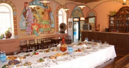 Трактир — подробнее о зале