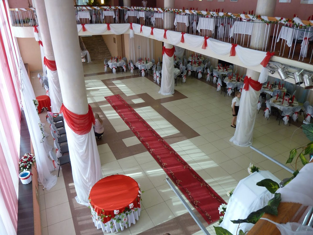 Основной зал