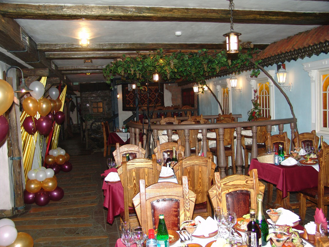 Основной зал — Генацвале