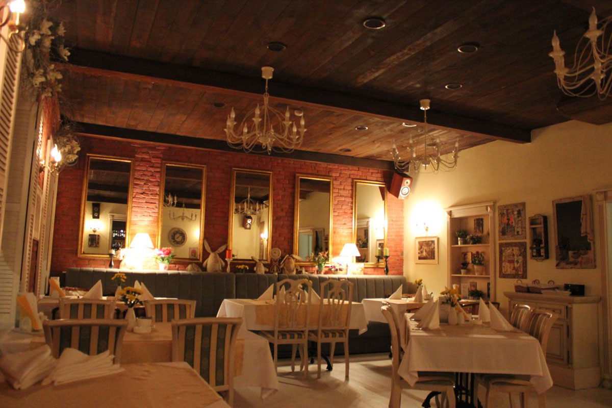 Основной зал — Francesco