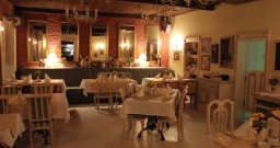 Основной зал — интерьер зала