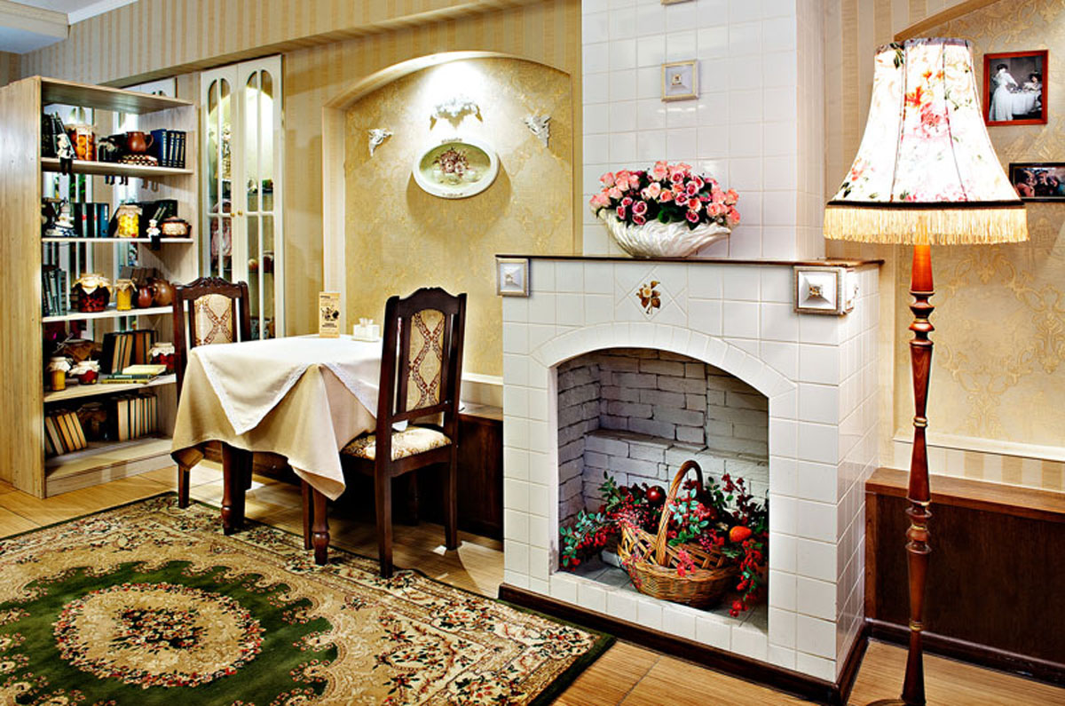 Основной зал — История