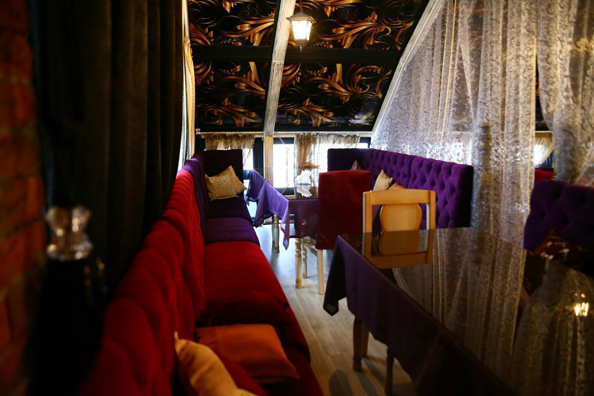 Основной зал — Аурум