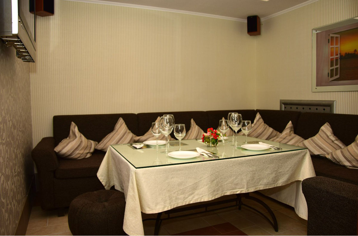 Основной зал — La Luna Mia