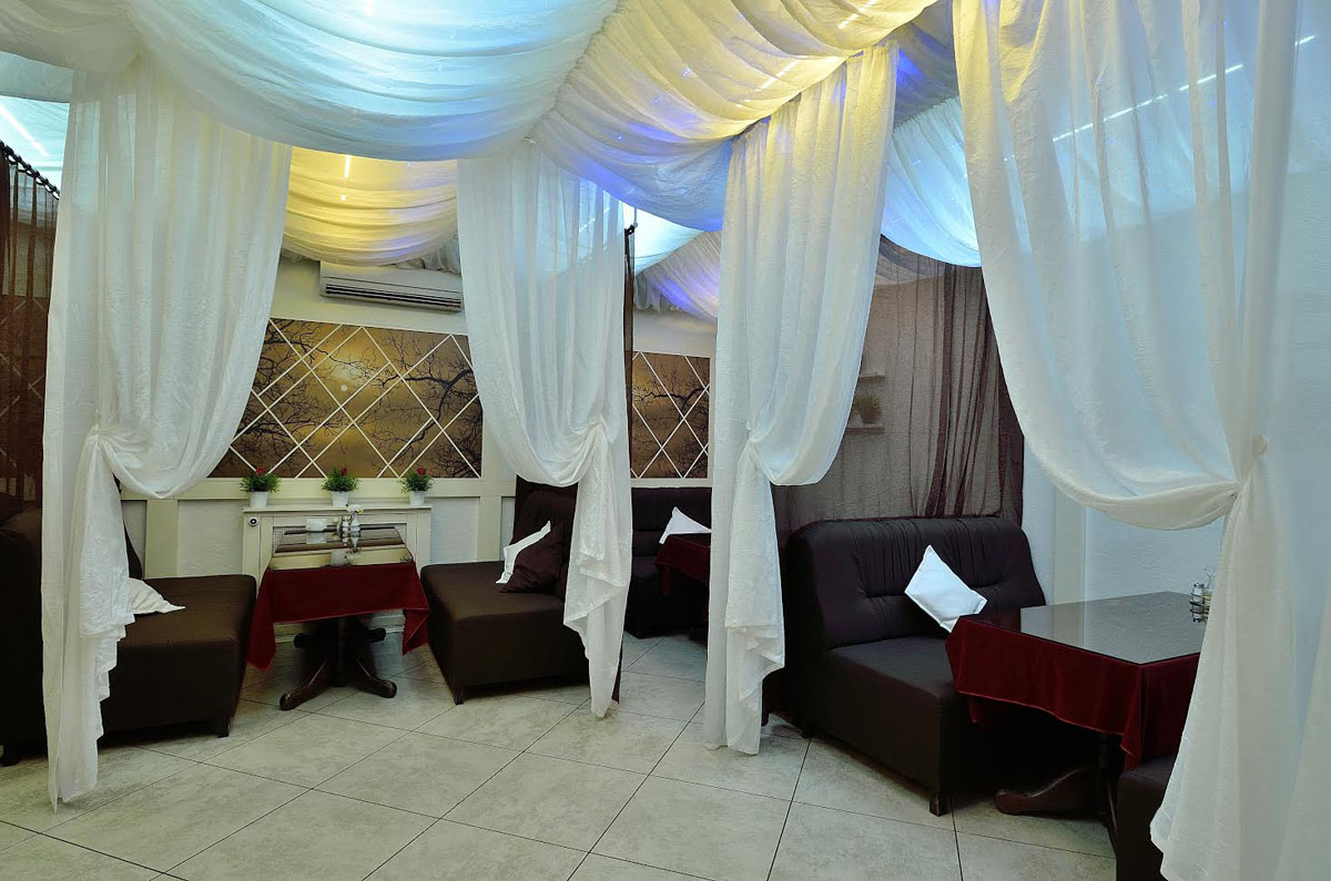 Основной зал — La Luna Mia