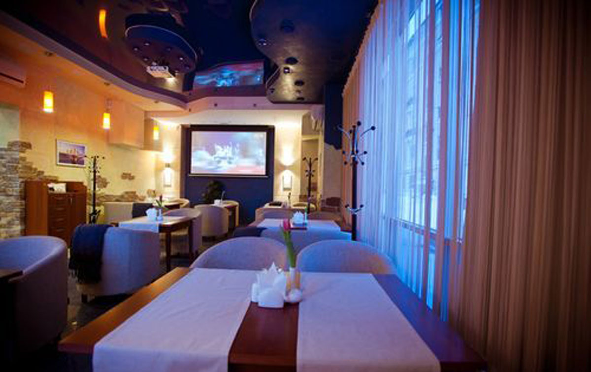 Основной зал