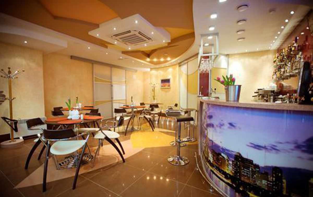 Основной зал — Lucky Spot