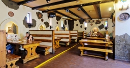 Малый зал Малый зал — интерьер зала