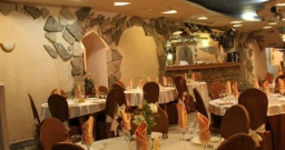 Основной зал — интерьер зала