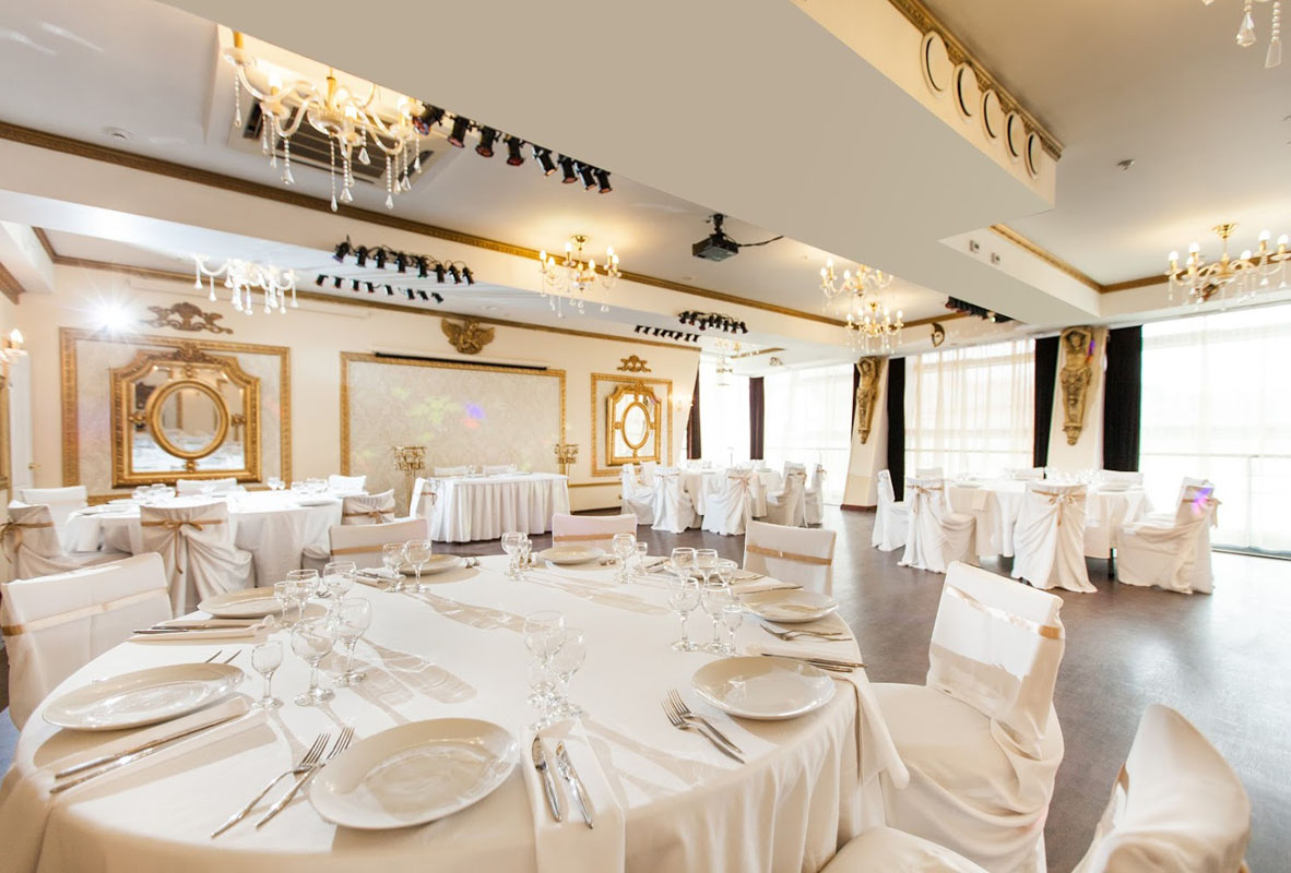 Основной зал