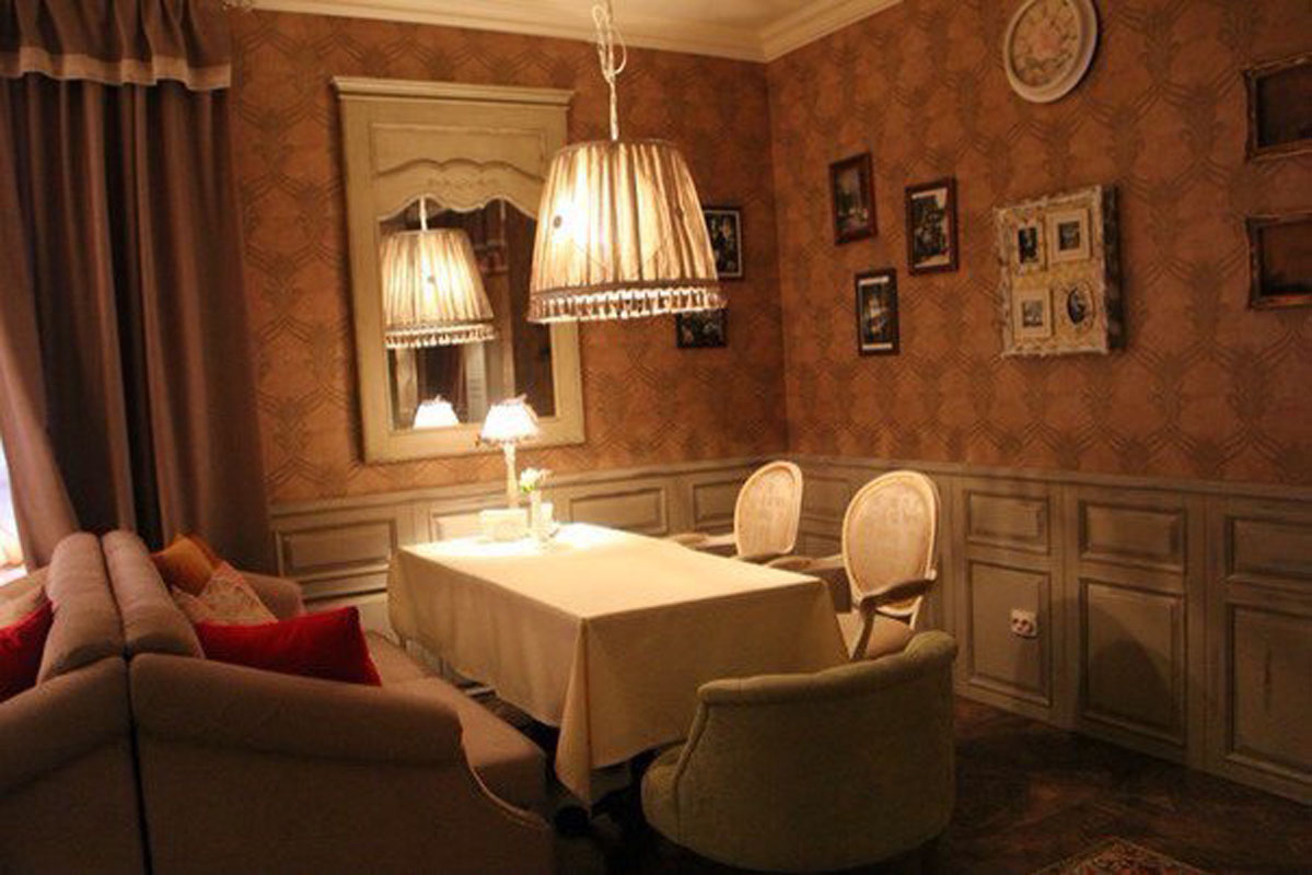 Основной зал — Компот на Ленина