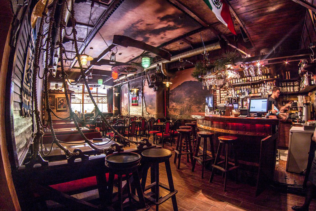 Основной зал — Старый пират