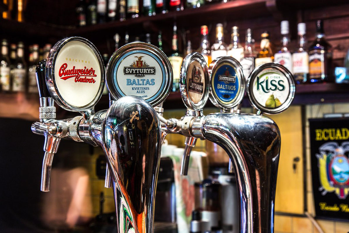 Основной зал — Старый пират