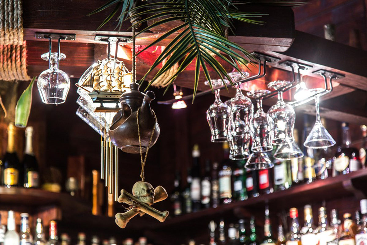 Основной зал — Старый пират