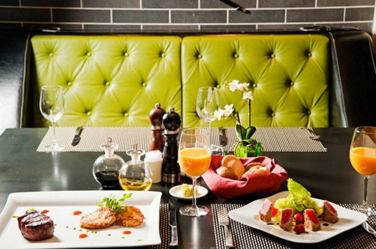 Основной зал — Черинг Кросс