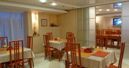 Основной зал