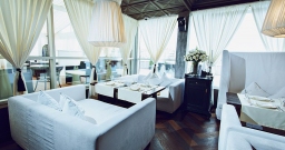 Основной зал — интерьер зала