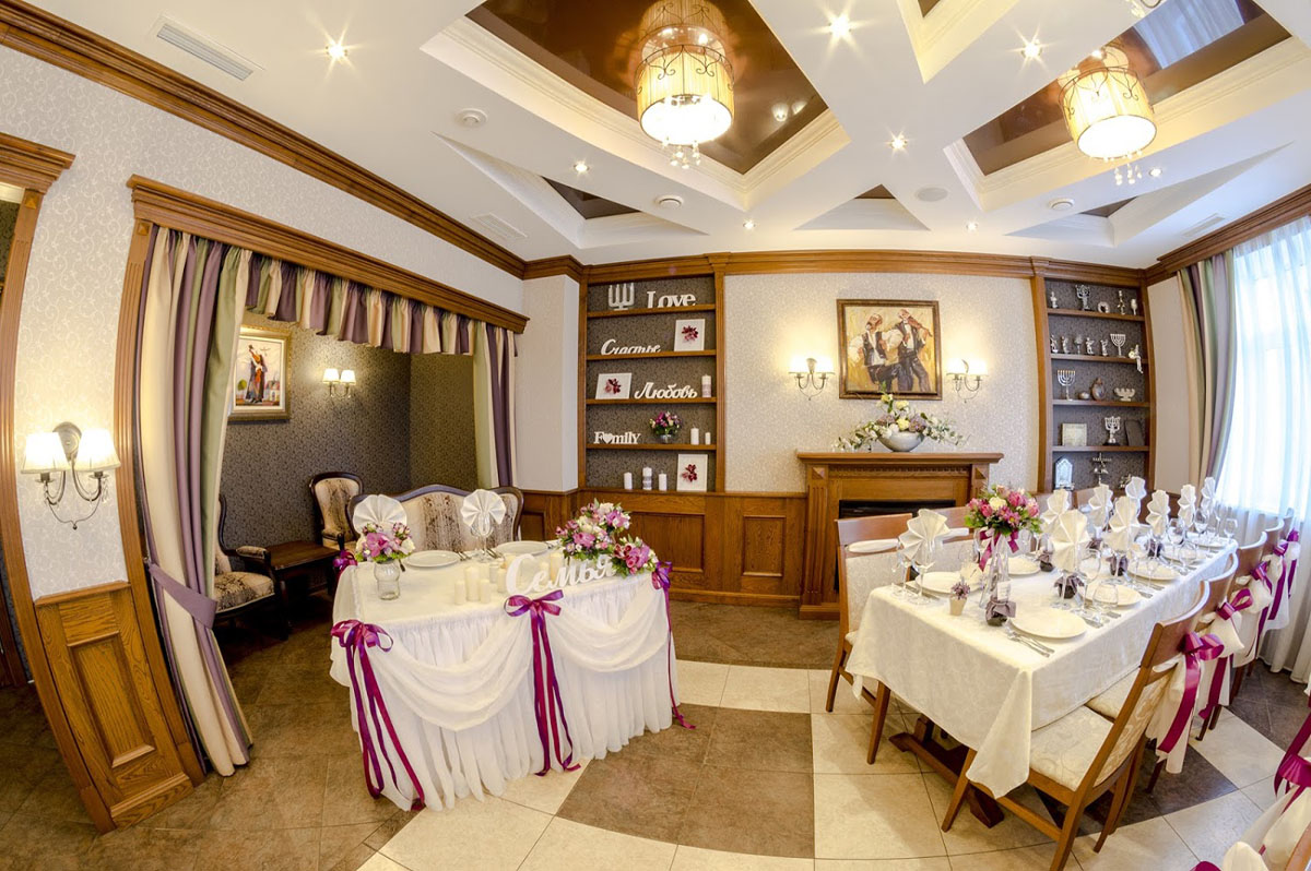 Основной зал — Ресторан Форшмак