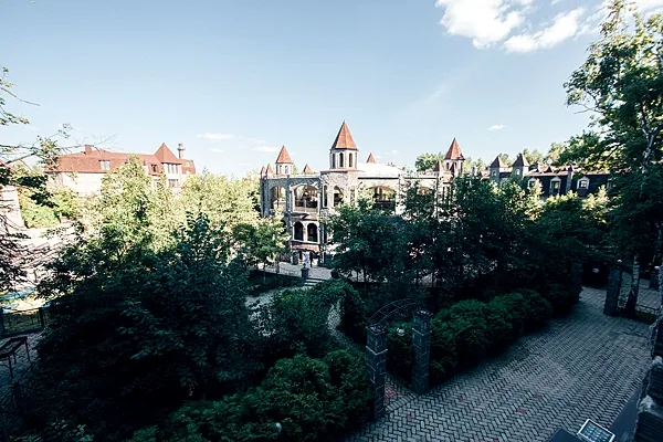 Колизей  (открытый шатер) — Гостинично-Банкетный Комплекс Немчиновка парк, Москва