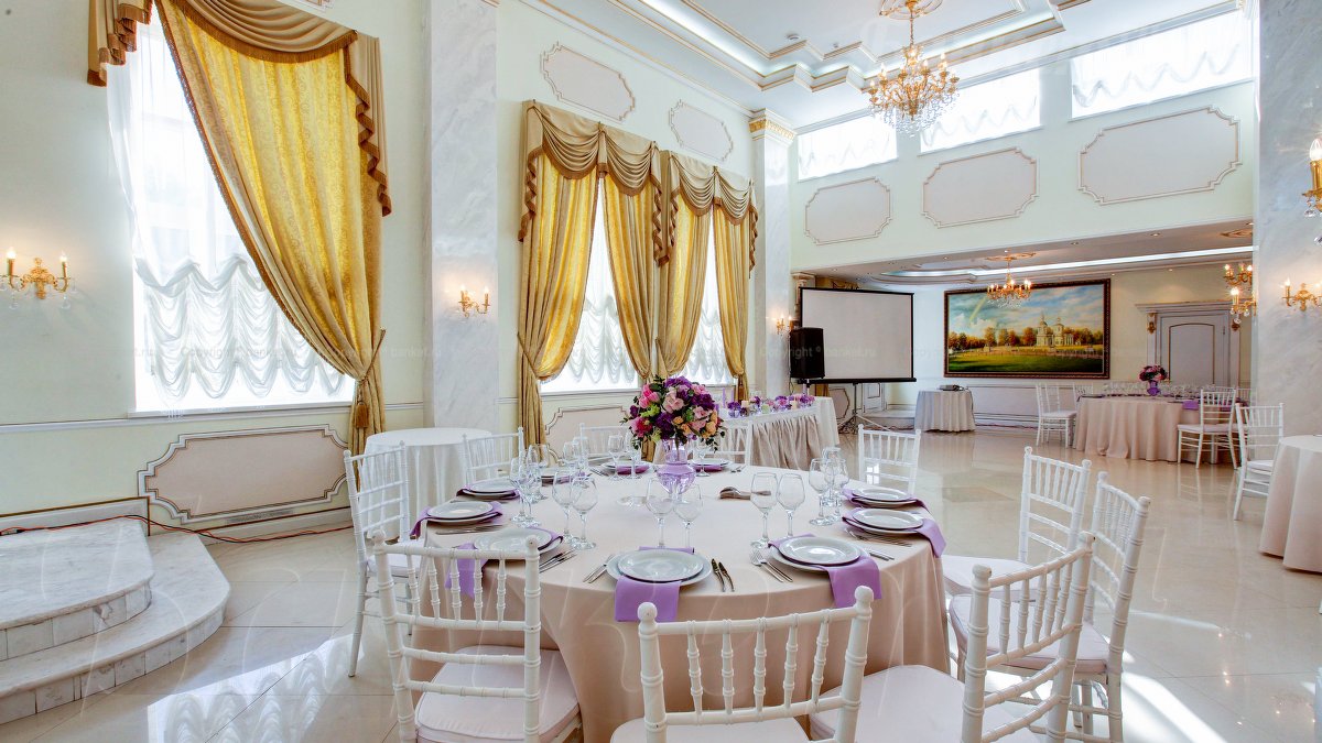 Основной зал — Зал Торжеств в усадьбе Кузьминки