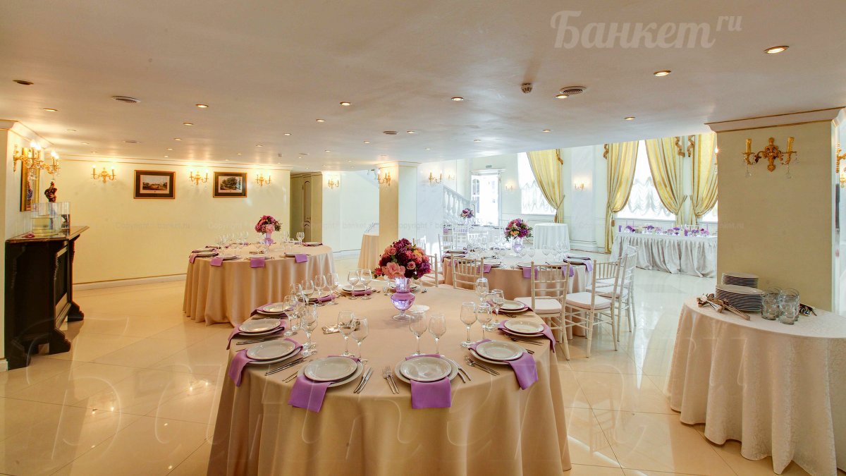 Основной зал — Зал Торжеств в усадьбе Кузьминки