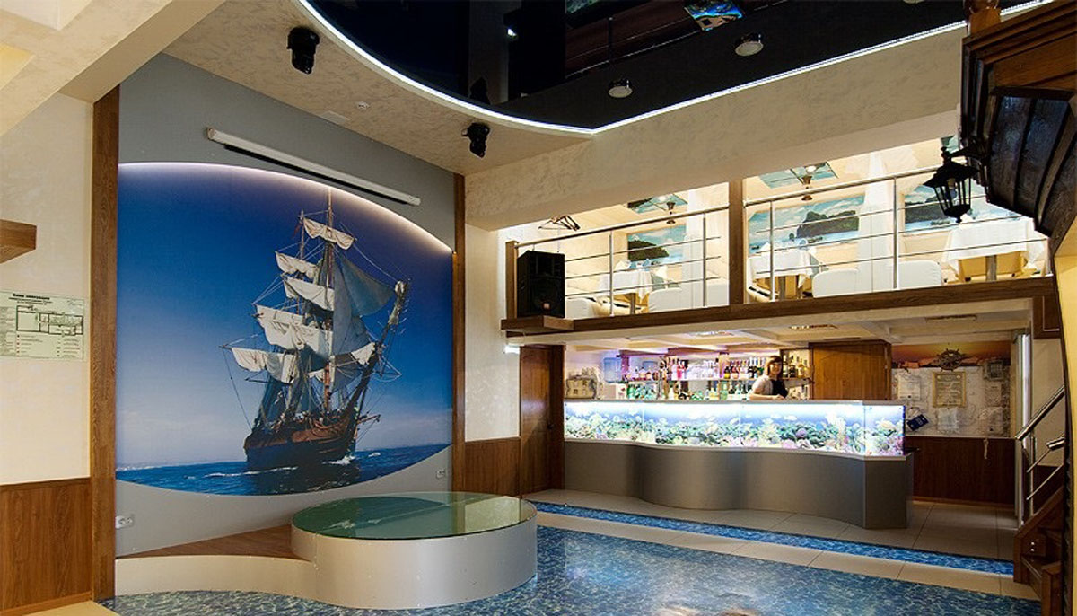 Основной зал — Фрегат