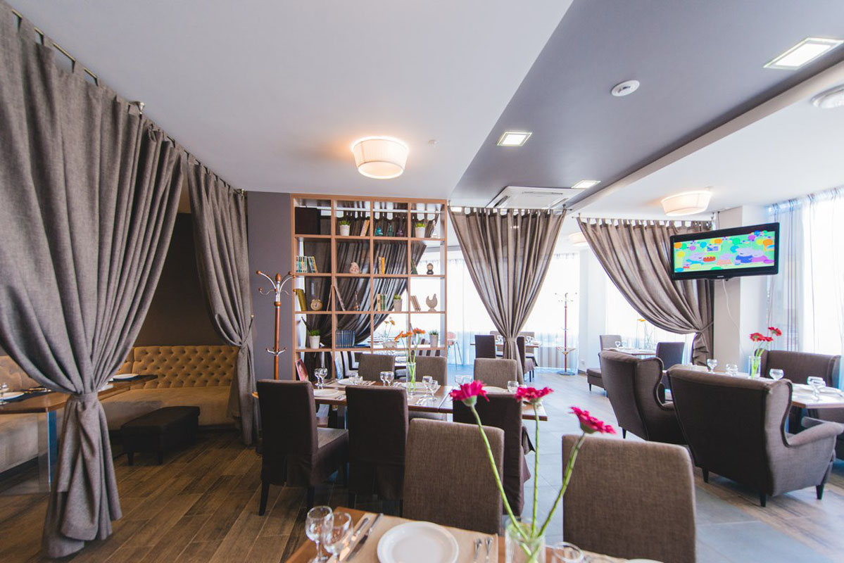 Основной зал — Семейные Традиции