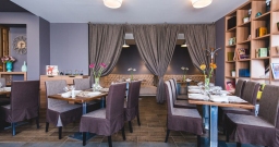 Основной зал — интерьер зала