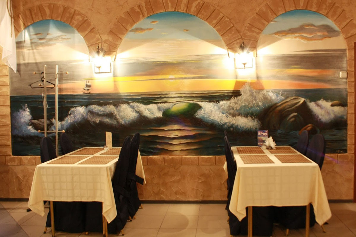 Основной зал — Бриз