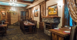 Основной зал — интерьер зала